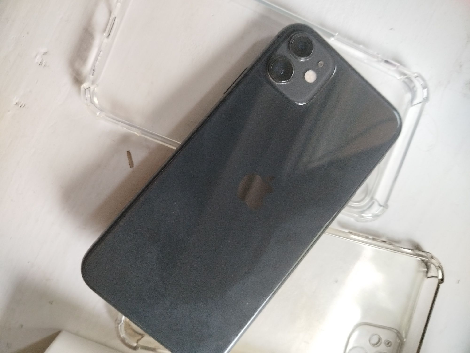 iPhone 11 stan idealny