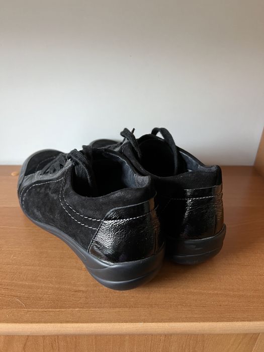 Жіночі туфлі на шнурках Semler, чорного кольору