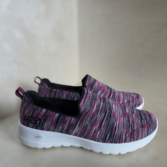 Жіночі мокасини "Skechers Go Walk Joy"