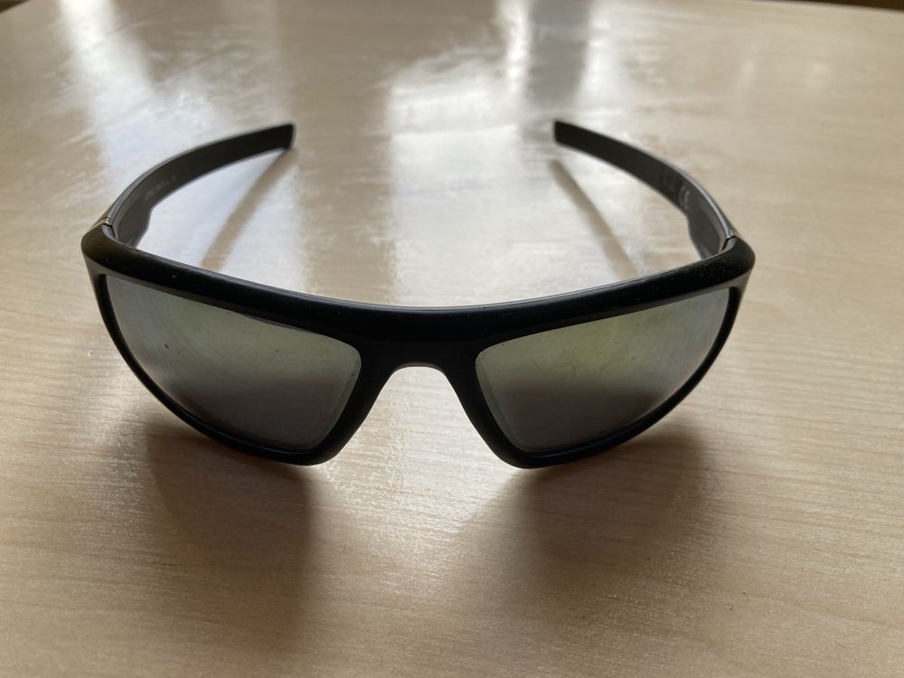 okulary przeciwsloneczne