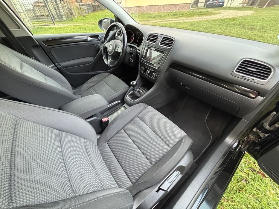 Volkswagen Golf 6 1,6 МРі бензин