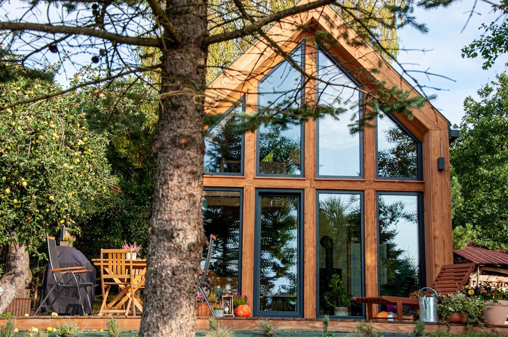 Domek w lesie z balią i sauną