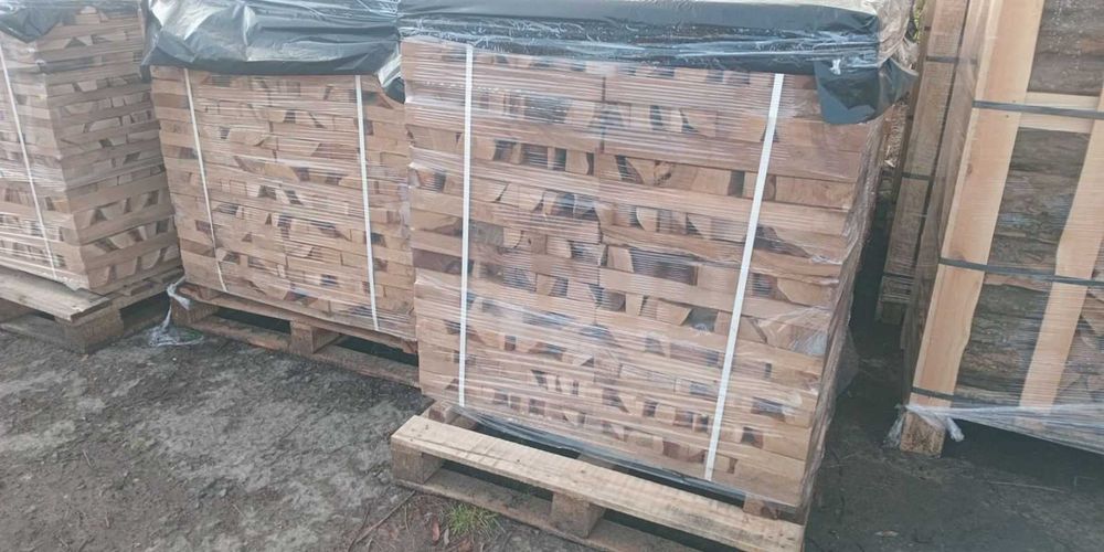 Сухі дубові дрова-бруски для опалення  на піддоні