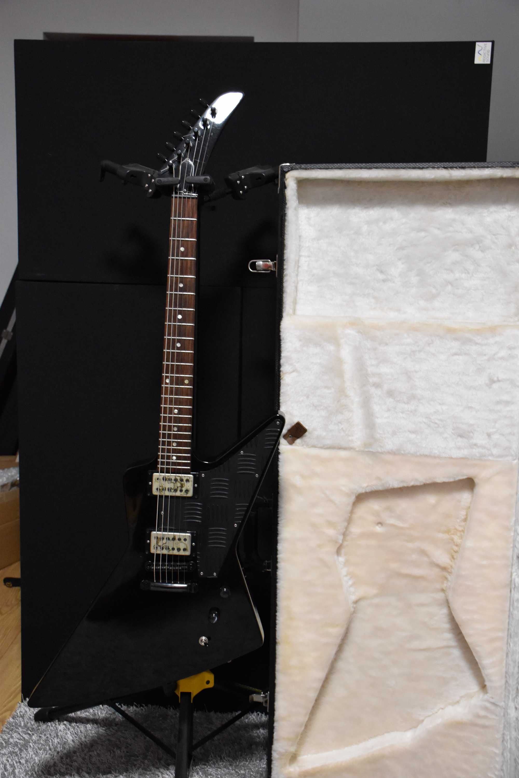 Gibson Explorer 2010 Black Customized