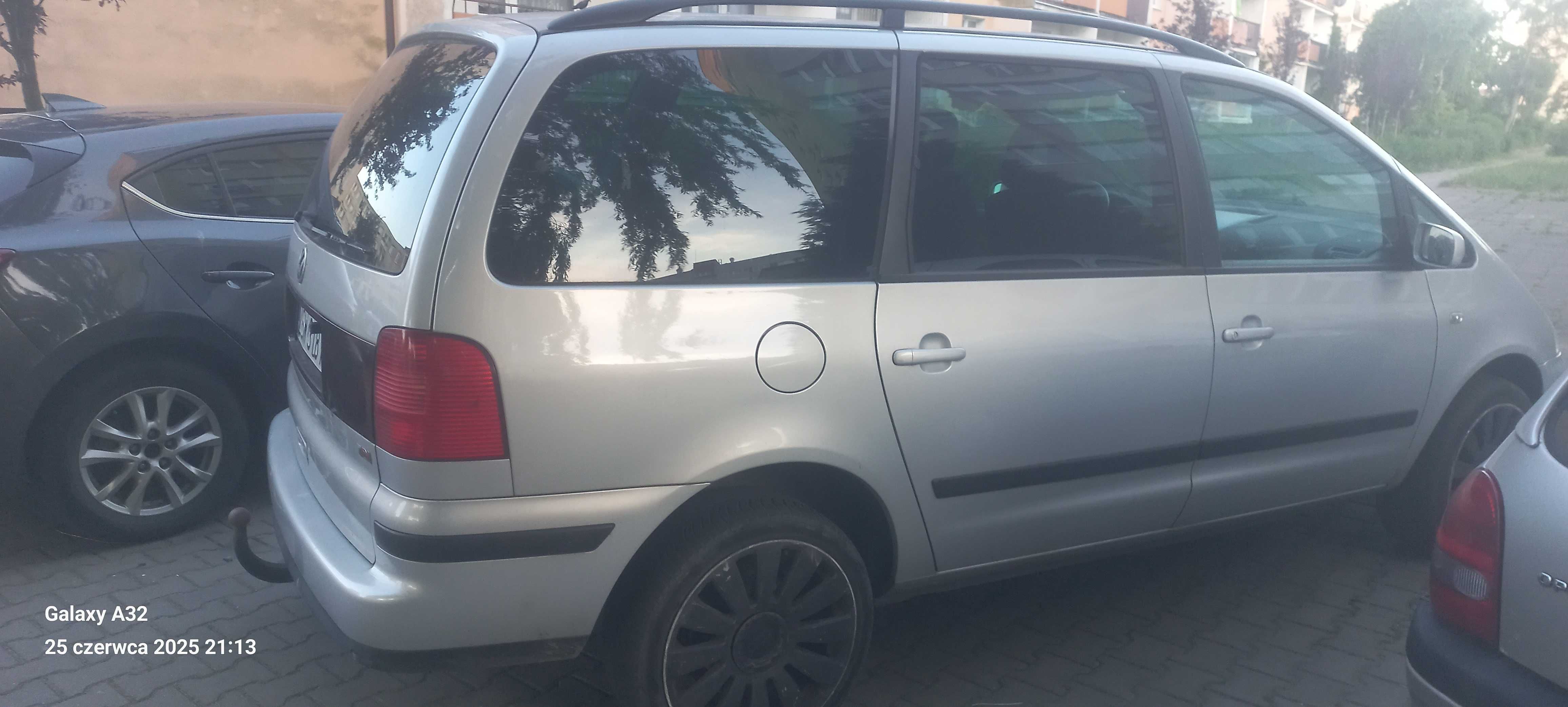 Sprzedam samochód szaran 7osobowy automatyczna skszynia