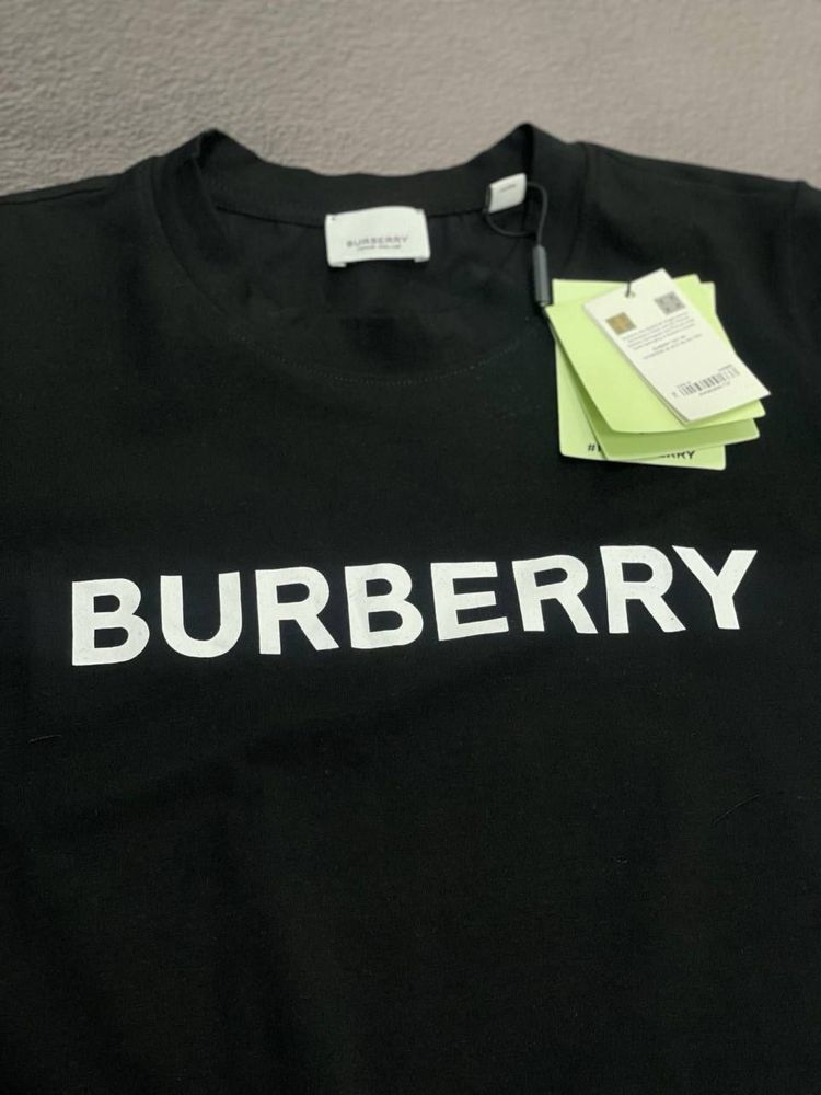 НОВЫЙ СЕЗОН 2024 черная женская футболка Burberry размеры: s-xxl