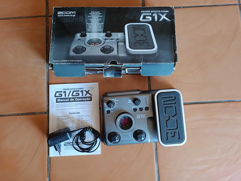 Pedaleira de Guitarra ZOOM GX1 Usada