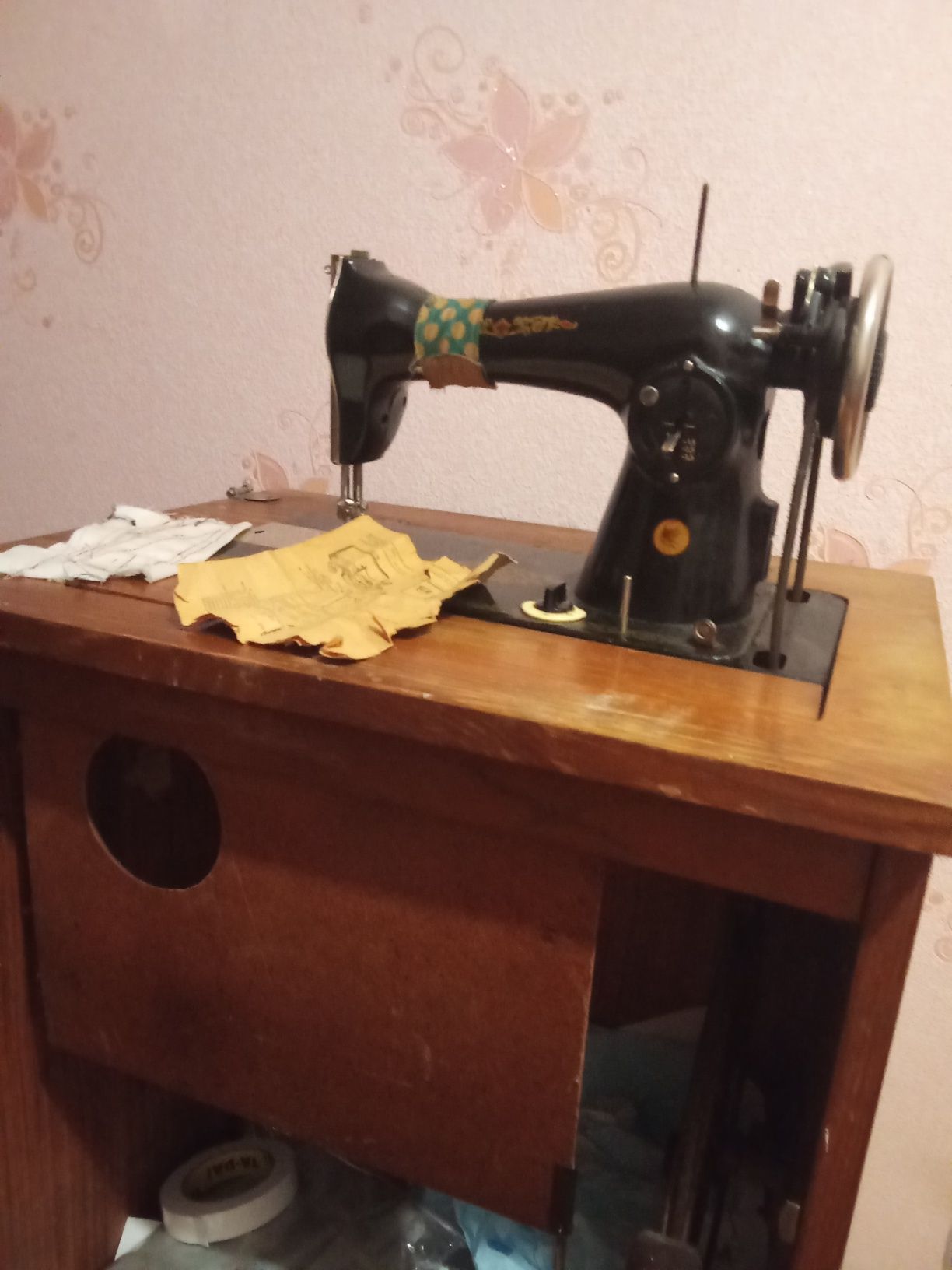 Швейная машинка "Подолка"после кап ремонта,,аверлок