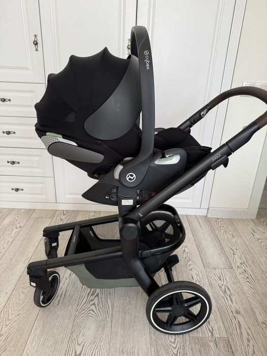 Автокрісло  Cybex Cloud T i-Size 0 - 12 в вдеалі + перехідник