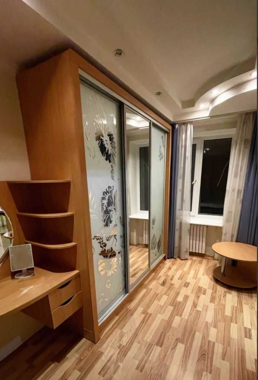 Сдаю 2к квартиру на Василя Сидоренка, 3