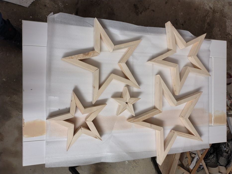 Drewniane gwiazdy ozdobne