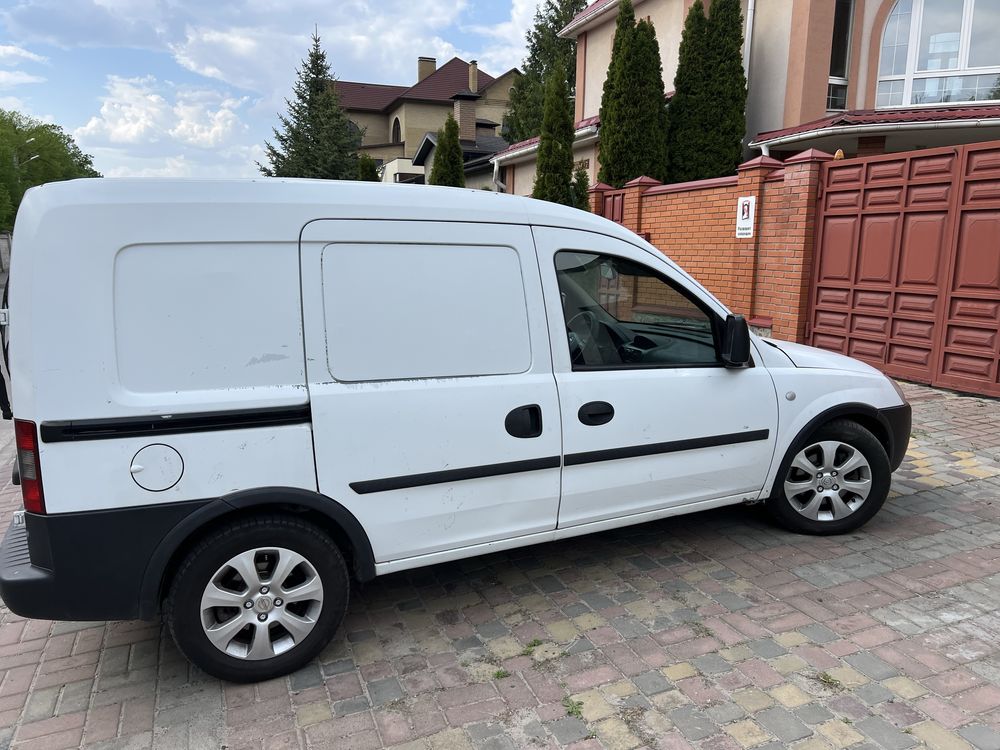 Продам opel combo 1.3 дизель мех идеал срочно не дорого обслужен все