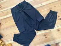 Sinsay gym hard czarne dresowe spodnie xs/34