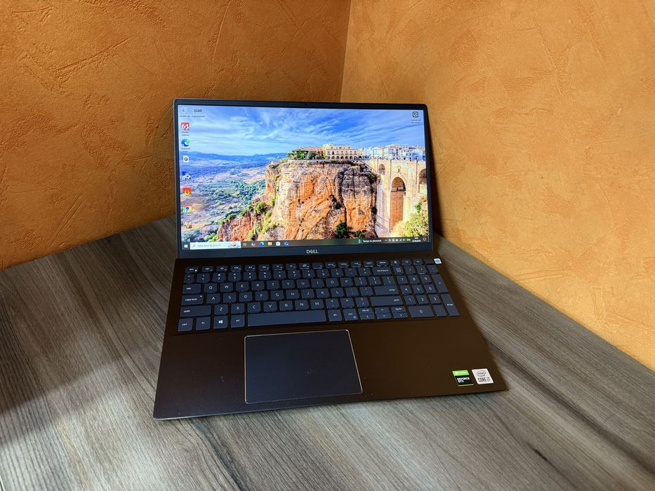 Преміум ультрабук Dell Vostro 7500(i7-10750/16/GTX1650Ti/256/FHD IPS)