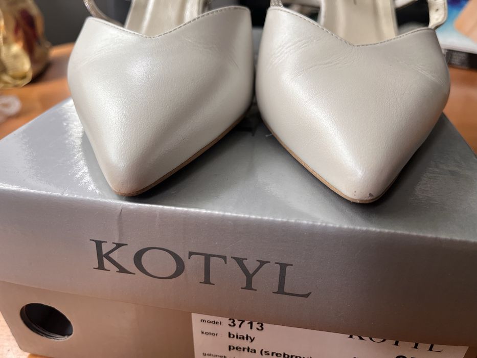 Buty Kotyl Ślubne model 3713 bialy perla  r. 37