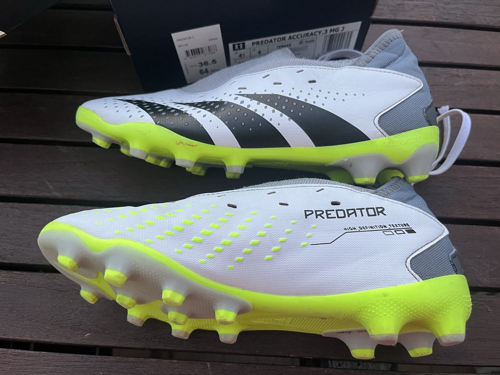 Chuteiras Adidas Predator - 36,5