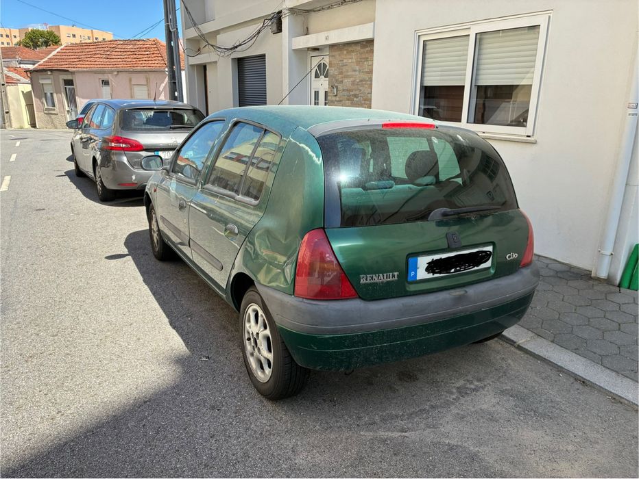 Renoult clio 1.2 gasolina ano 2000