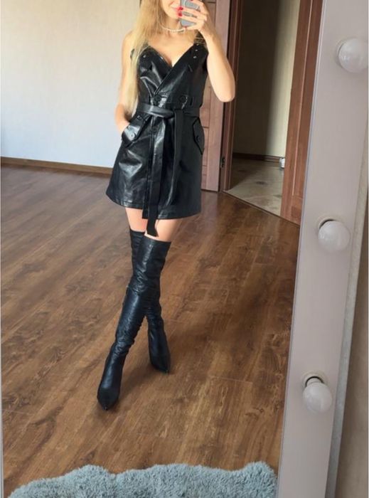 Стильные кожаные высокие ботфорты 35, 37 размер зимние