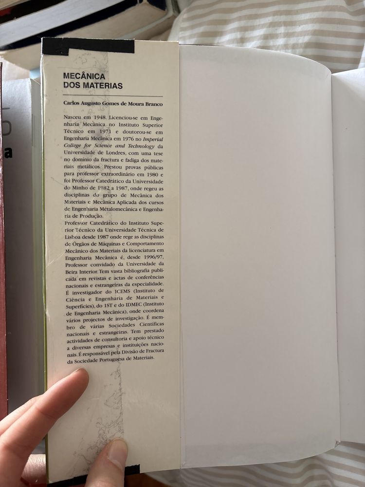 Livro - “Mecânica dos Materiais”
