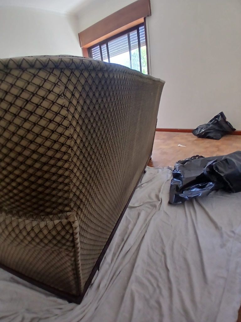 Sofá cama e 2 Sofás individuais