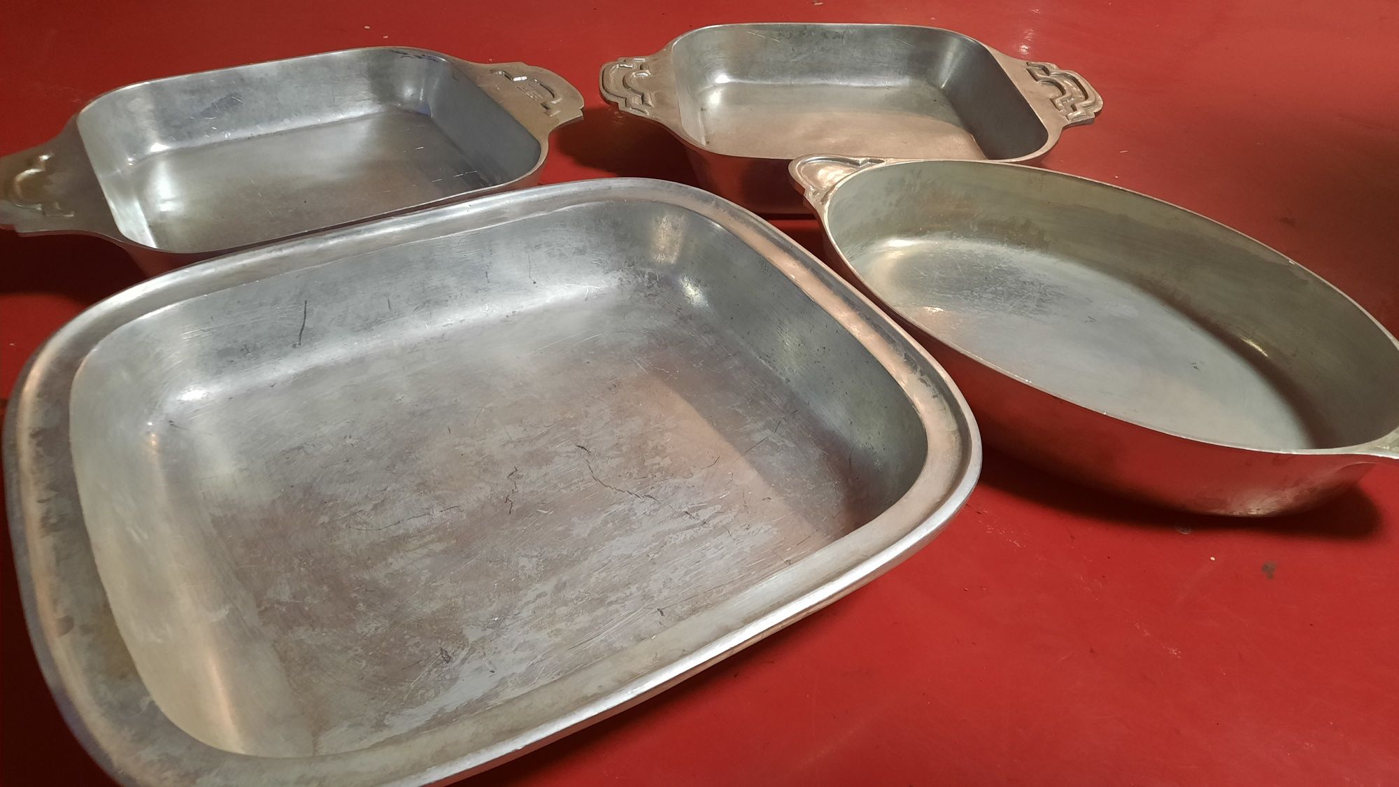 Travessas em metal DeCampos linha fogo