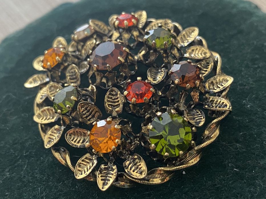 Stara broszka, antyk