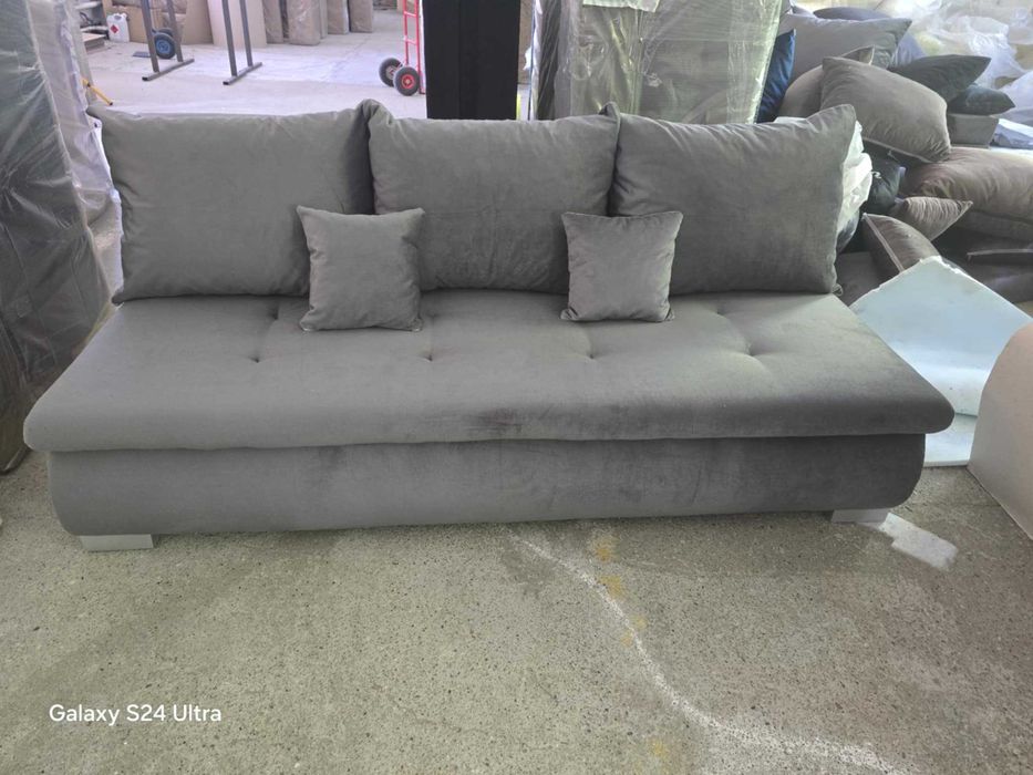 Kanapa MIA bez boków. Wygodna rozkładana sofa