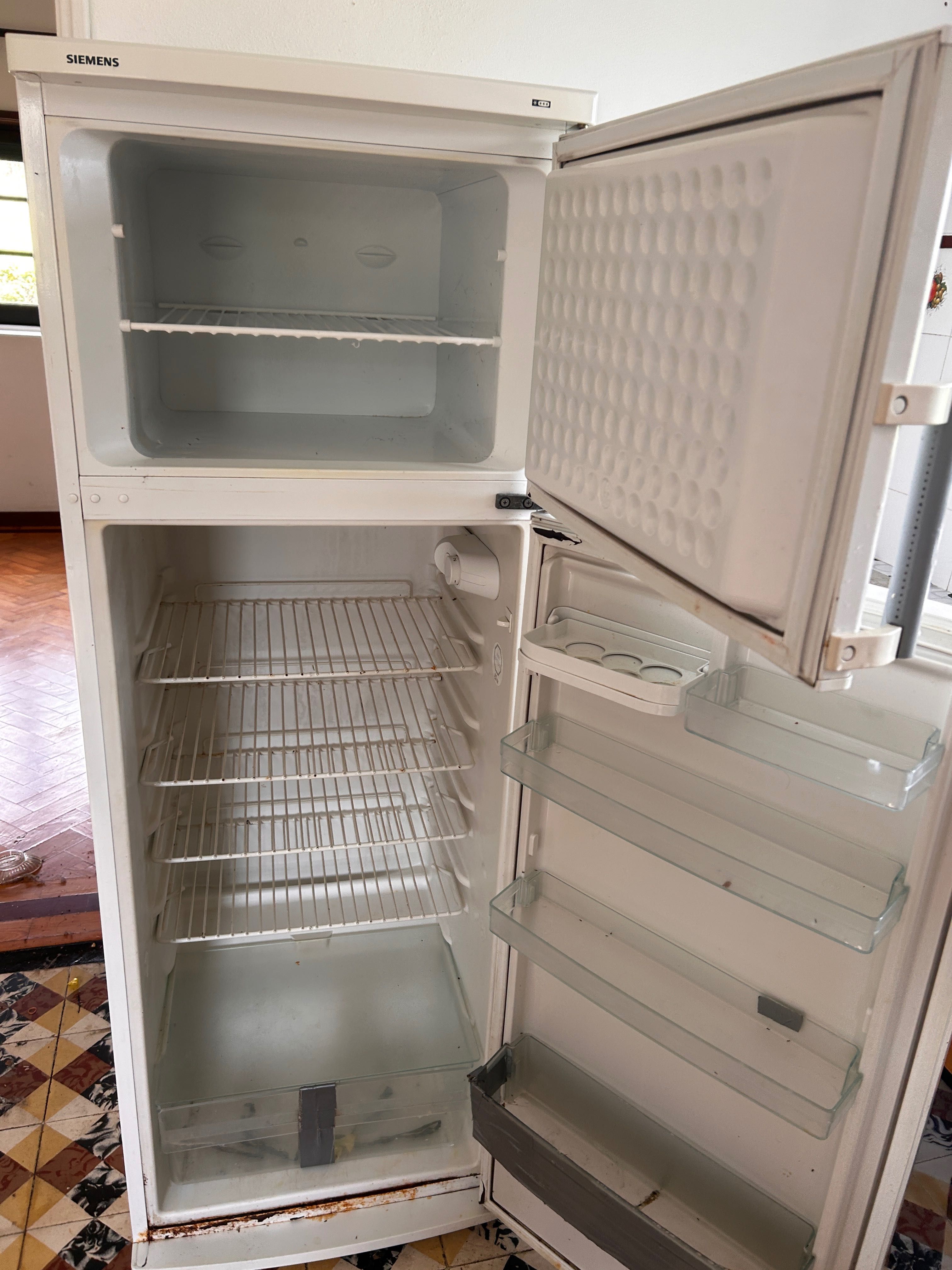 Vendo frigorífico em perfeitas condições de uso