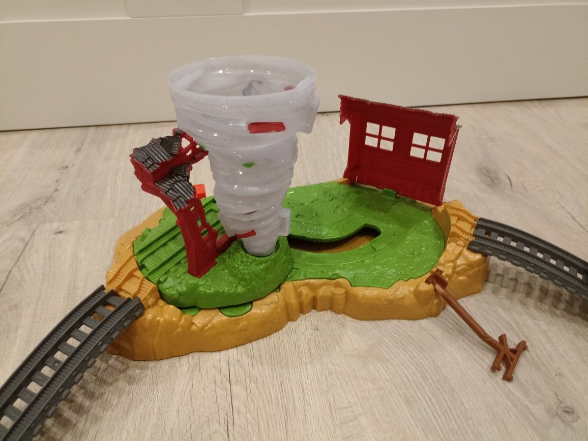 Моторизованный игровой набор Thomas & Friends Торнадо