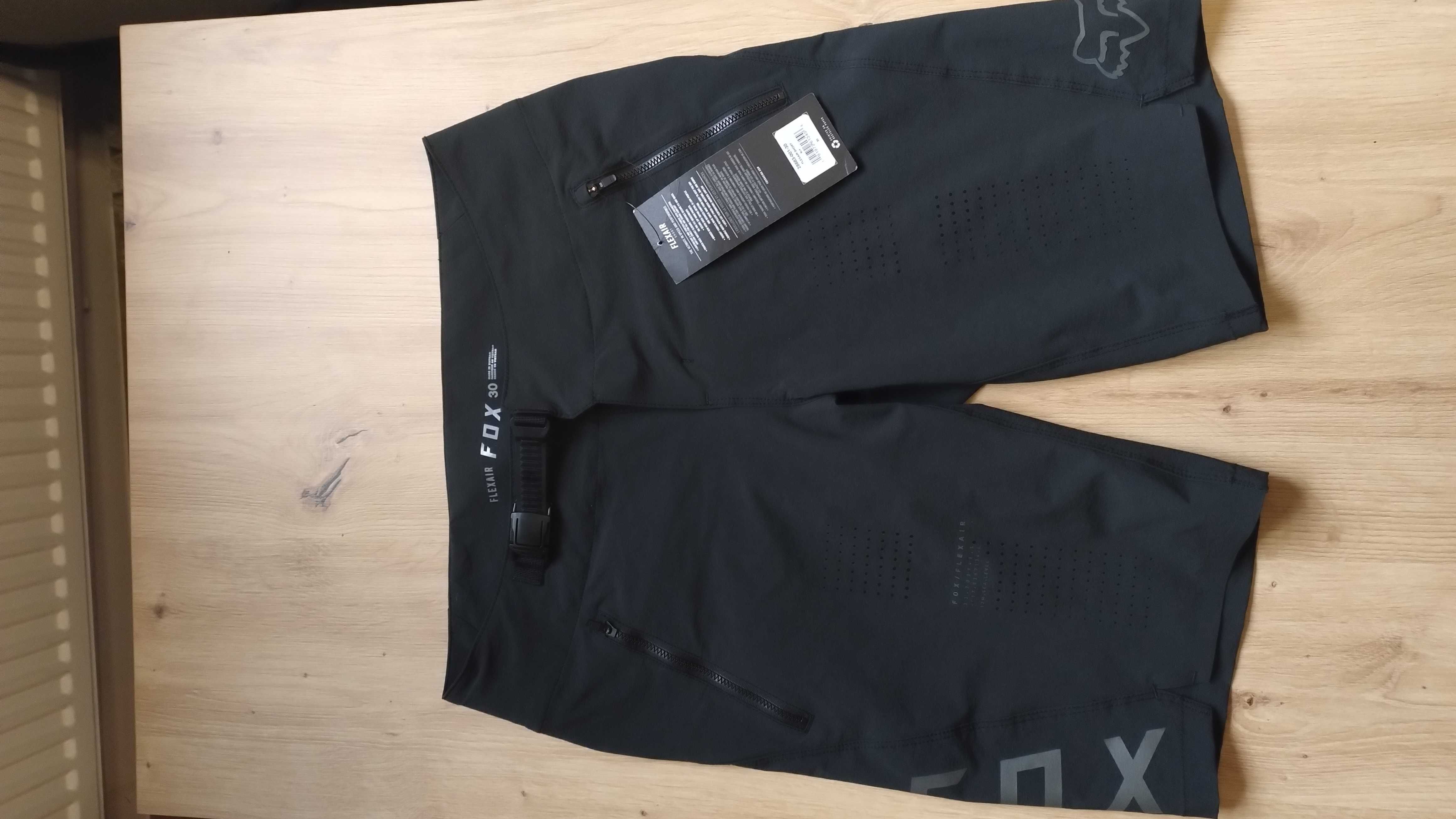 Spodenki rowerowe  FOX Racing flexiar short black 30 S  NOWE  2023