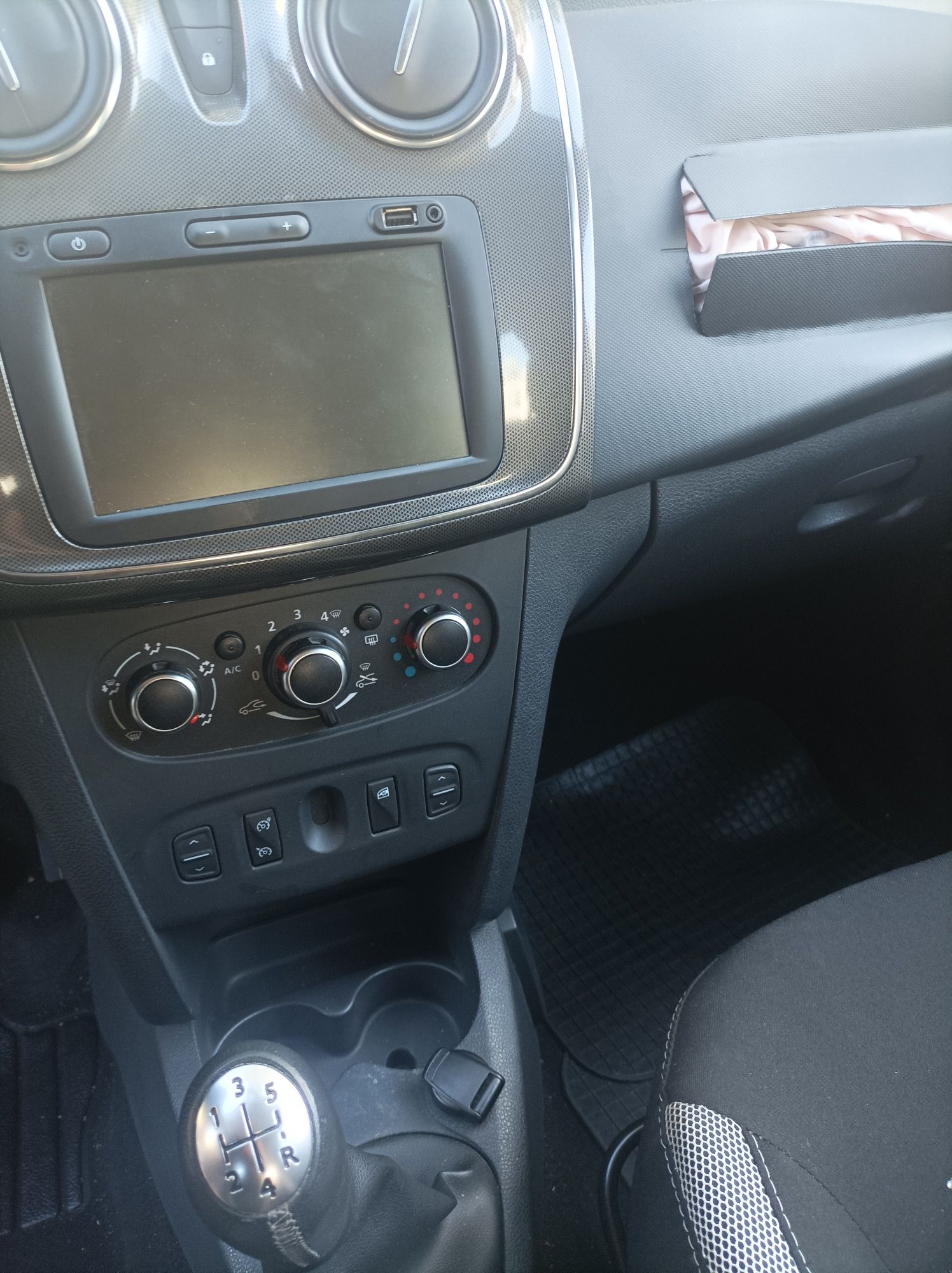 Dacia Sandero stepway 1.5dci acidentado