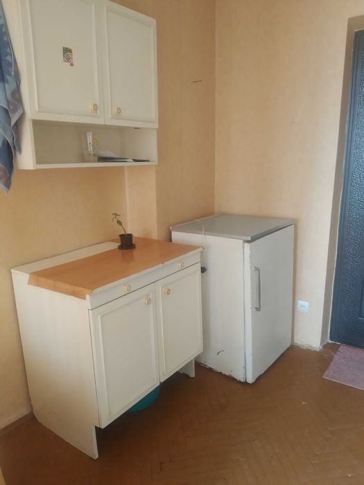 здам кімнату в гуртожитку