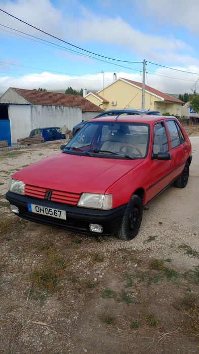 Peugeot 205 1.1 gasolina.