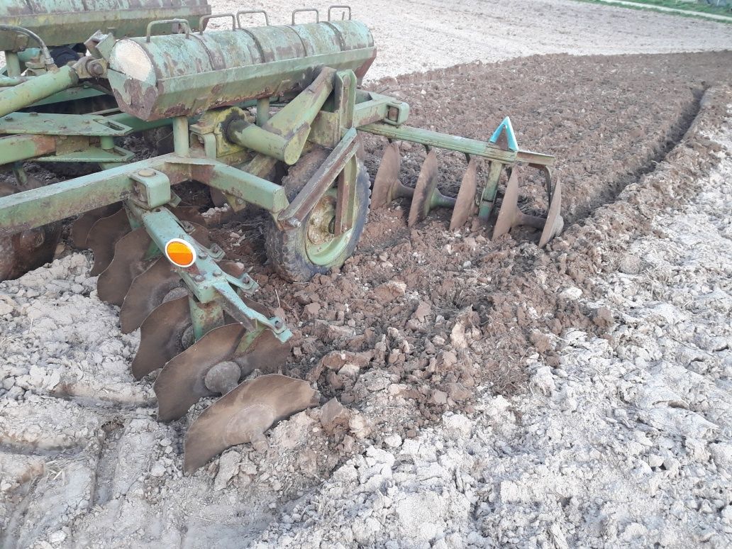 Talerzowka ciągana brona talerzowa