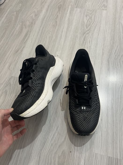 Кросівки Under Armour