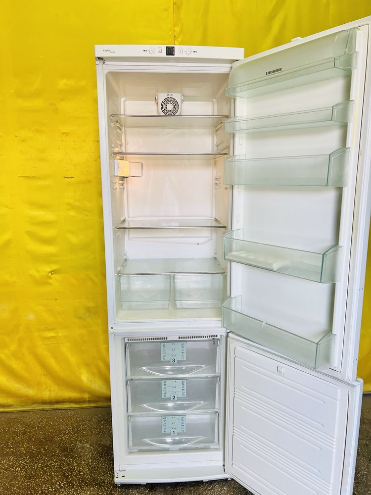 Холодильник Liebherr NoFrost Германия
