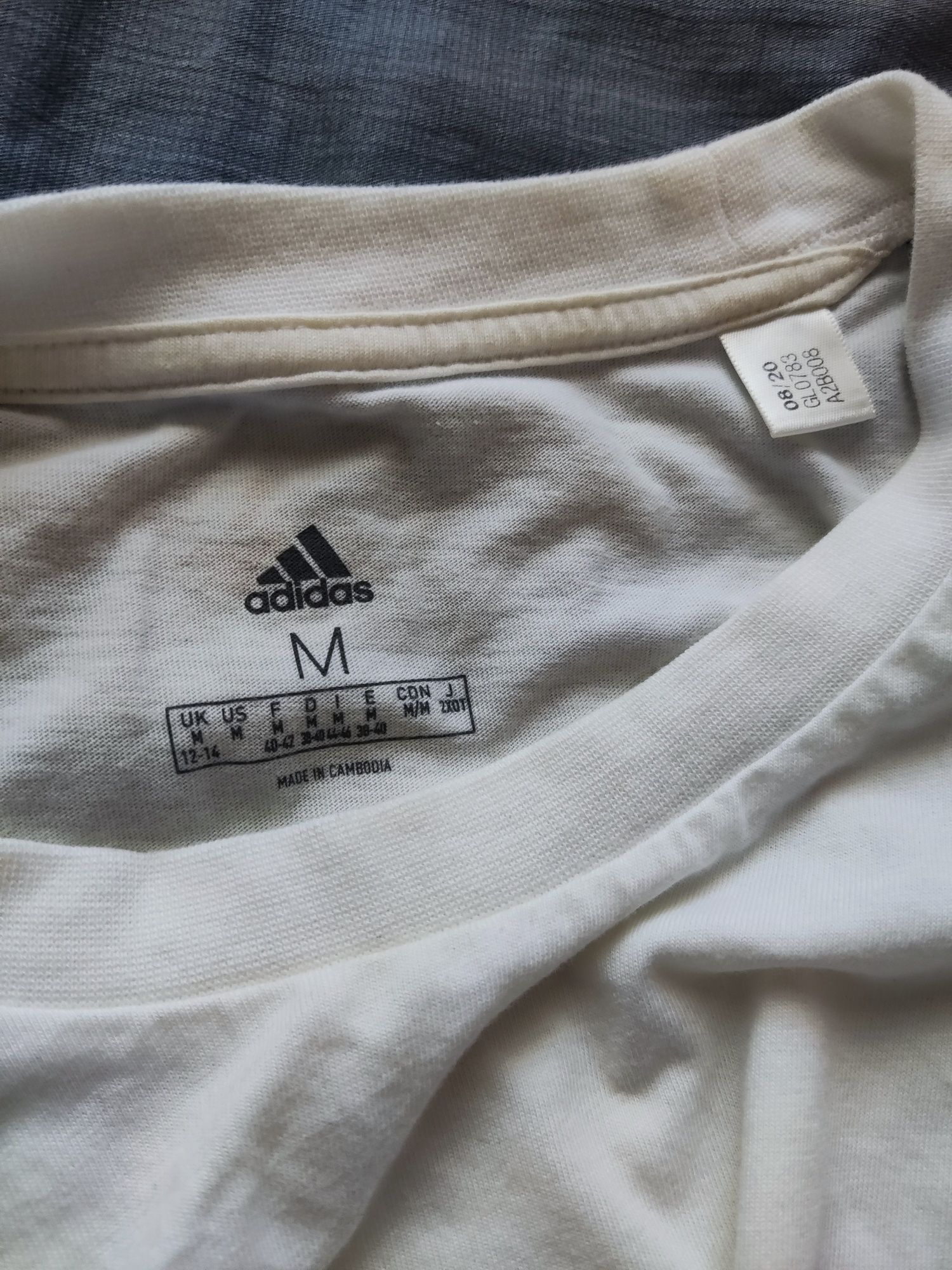 Футболка adidas жіноча