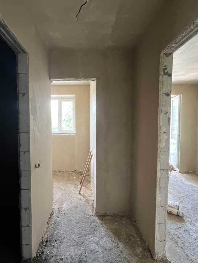 Продам квартиру в центрі Бородянки