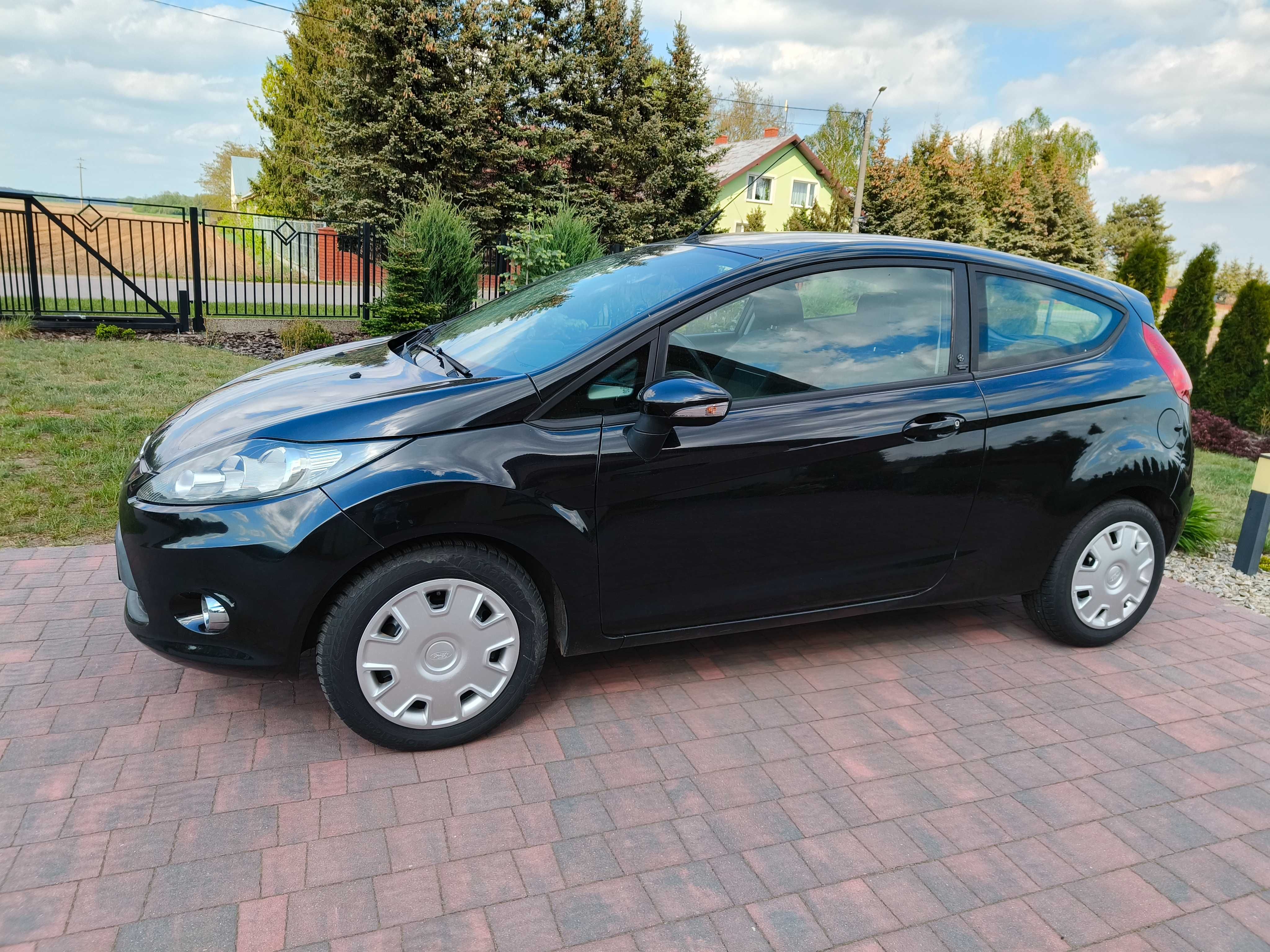 Ford Fiesta 1,25 - 82 KM sprzedam-  zamienię