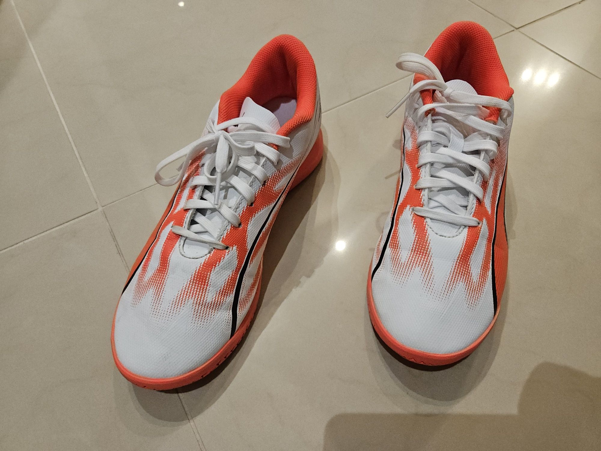 Halówki buty Puma Ultra Play 107529 r.40
