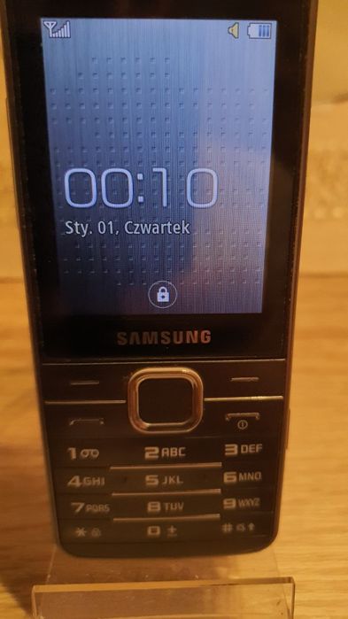 Samsung   S5611  idealny  dla  seniora