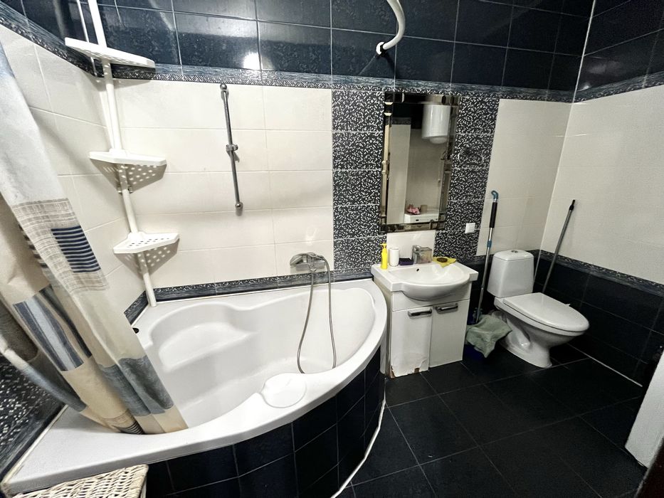 Здається 1 кімнатна кв піски південний мк-н пески южный