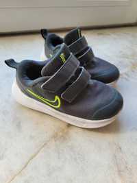 Nike star runner 23,5