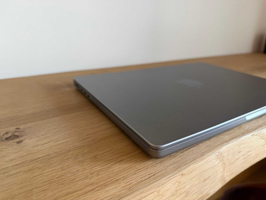 MacBook Pro 14” M1 Pro – 16GB RAM / 512GB SSD