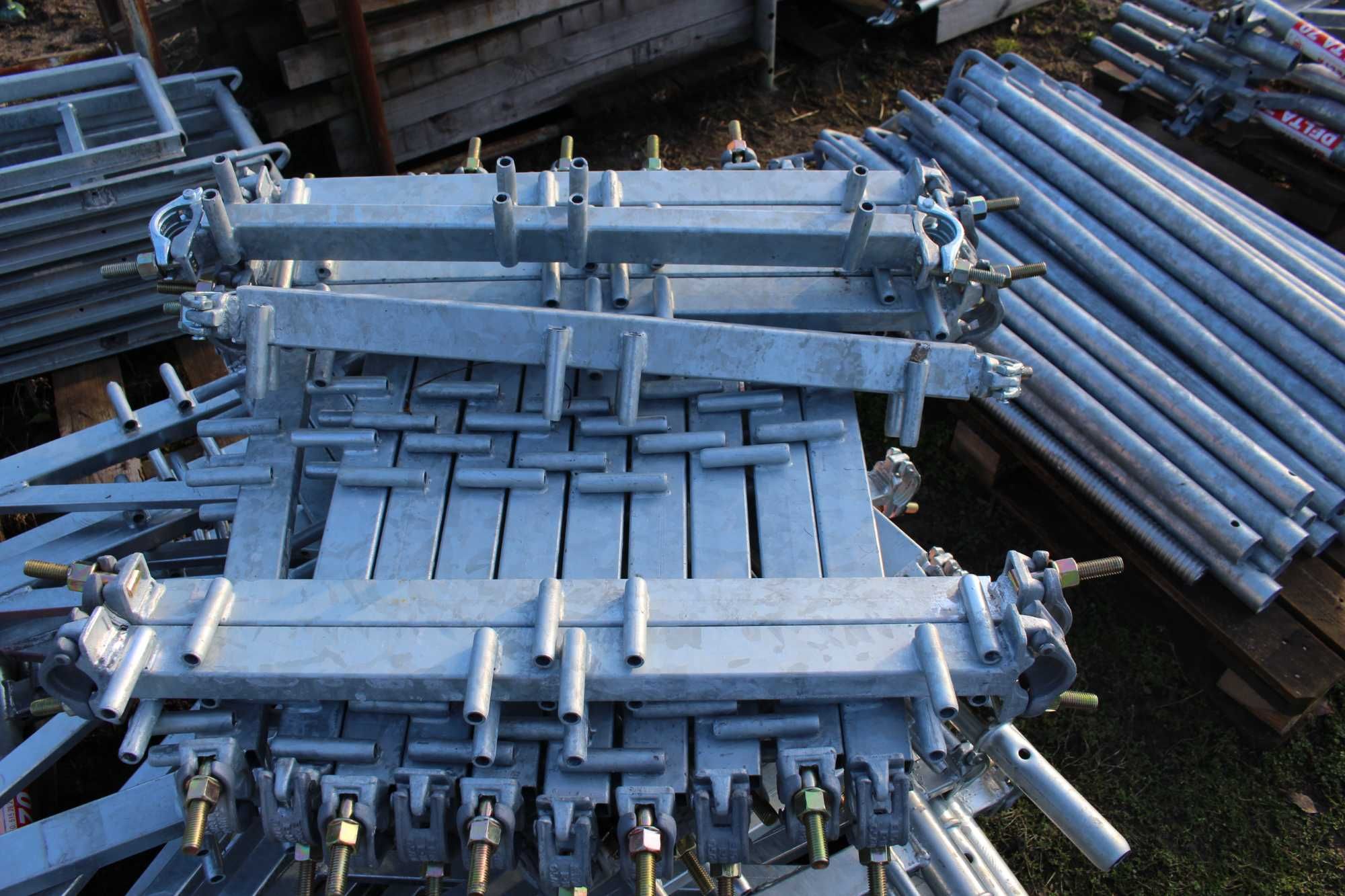 Rusztowanie elewacyjne plettac 9x8m powierzchnia robocza 72m2