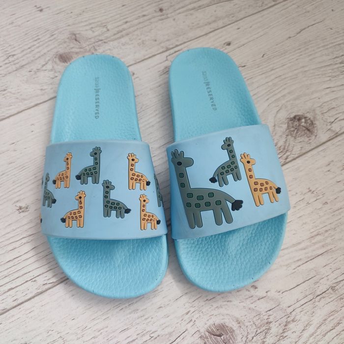 Klapki Reserved rozmiar 32/33