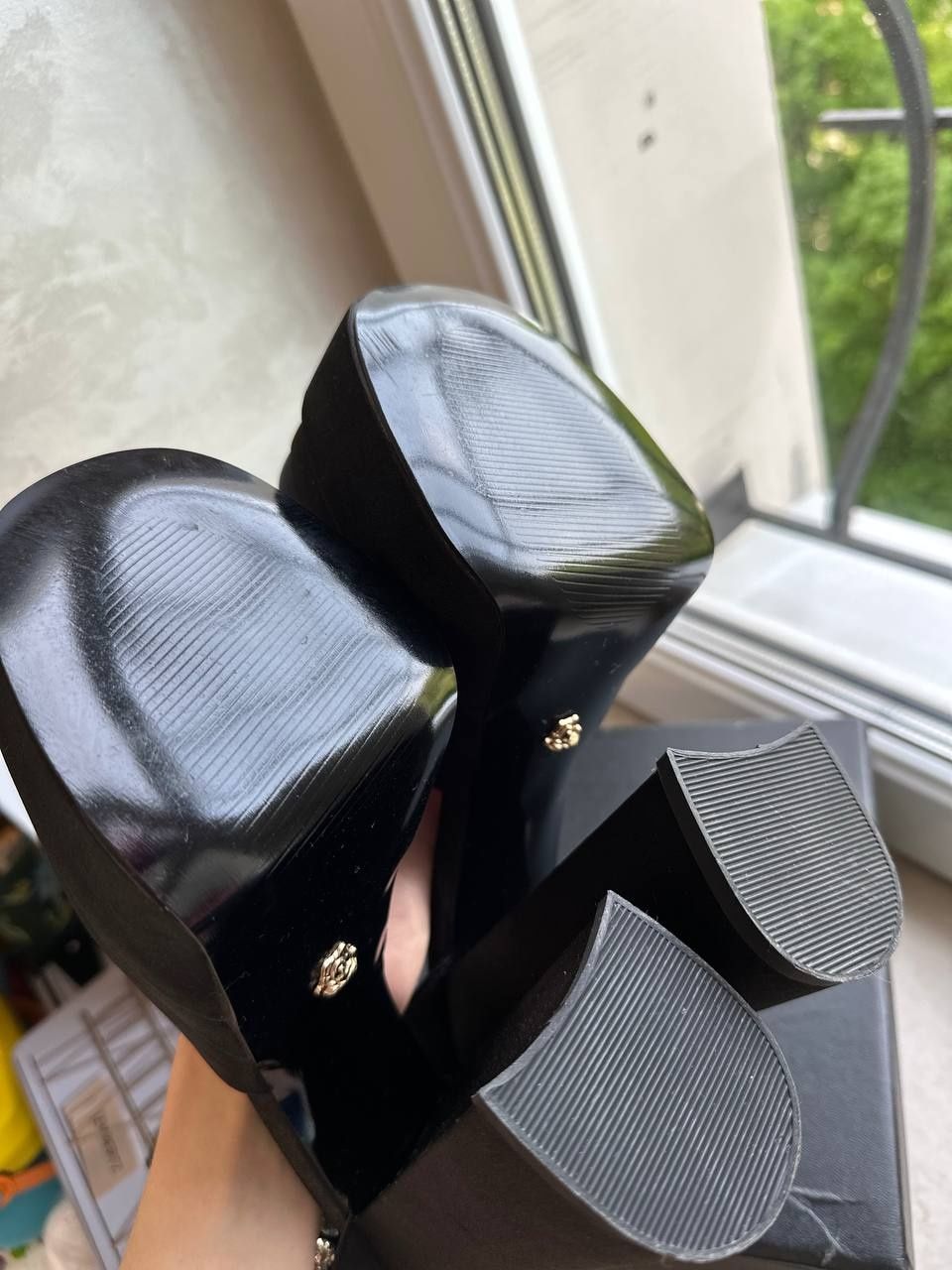 Туфли Versace Черные Medusa Aevitas
