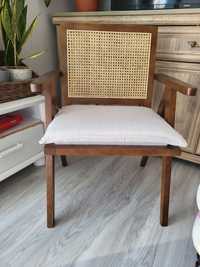 Krzesła drewniane nowe