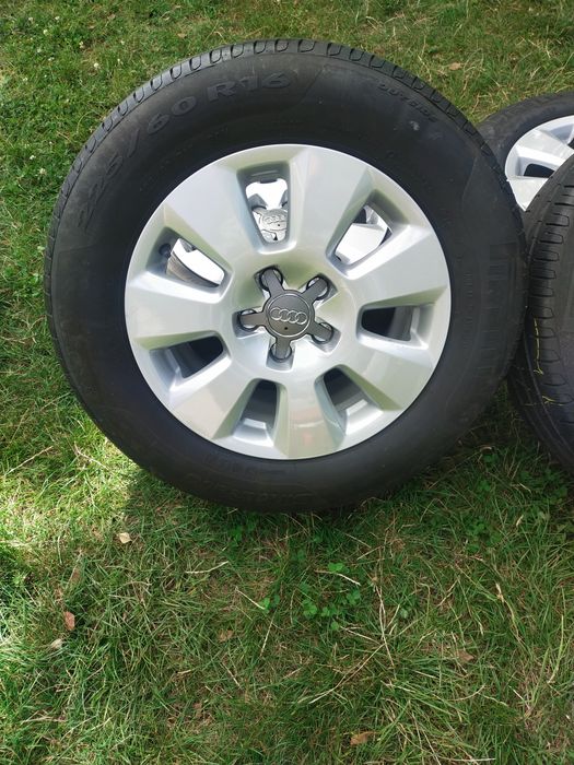 Alufelgi z oponami oryginalne Audi