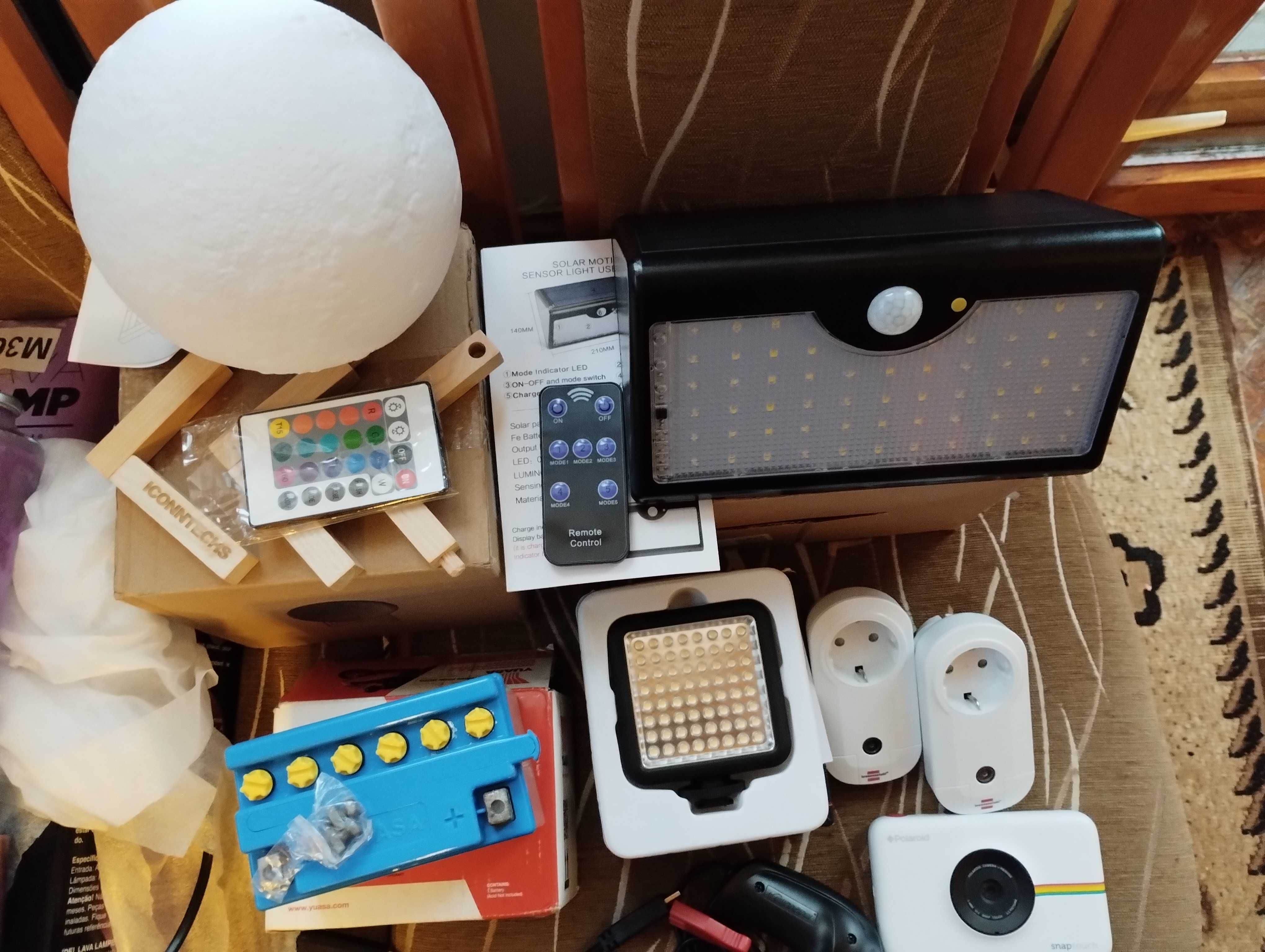 Lampa LED kamera domowa YALE lamp do aparatu YUASA Polaroid LAVA pilot
